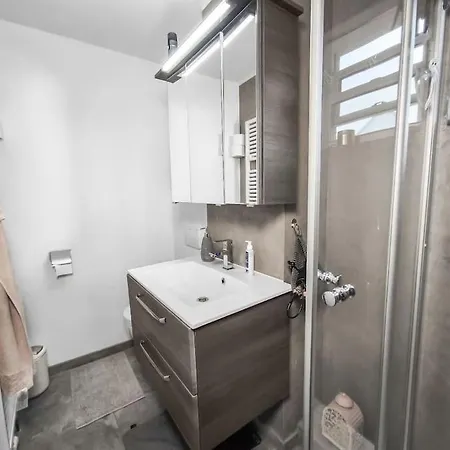 Apartment Komplettes Monteur Haus