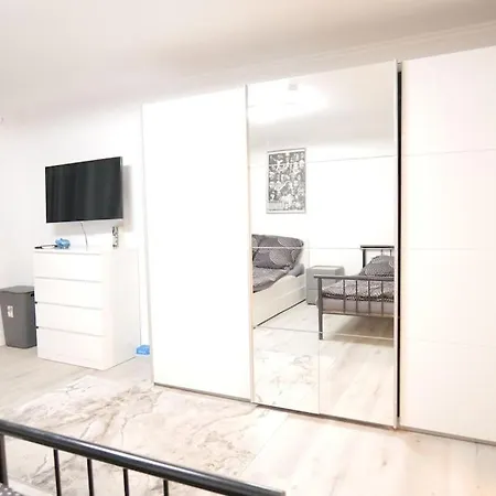 Appartement Komplettes Monteur Haus *