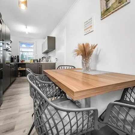 Komplettes Monteur Haus Appartement *